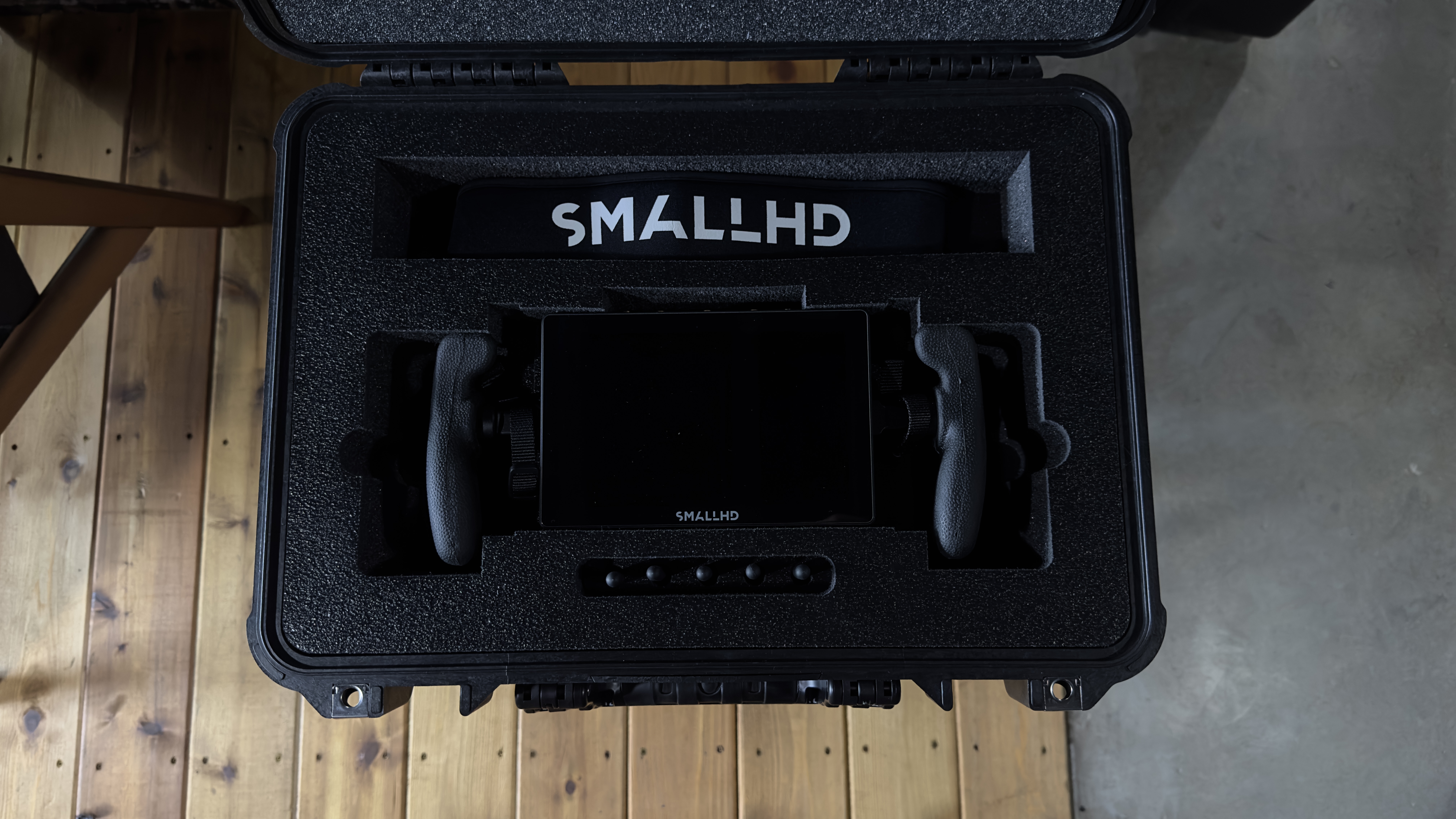 SmallHD Cine 7 with AKS10